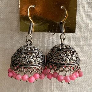 🌸 NWOT Oxidized Indian earrings